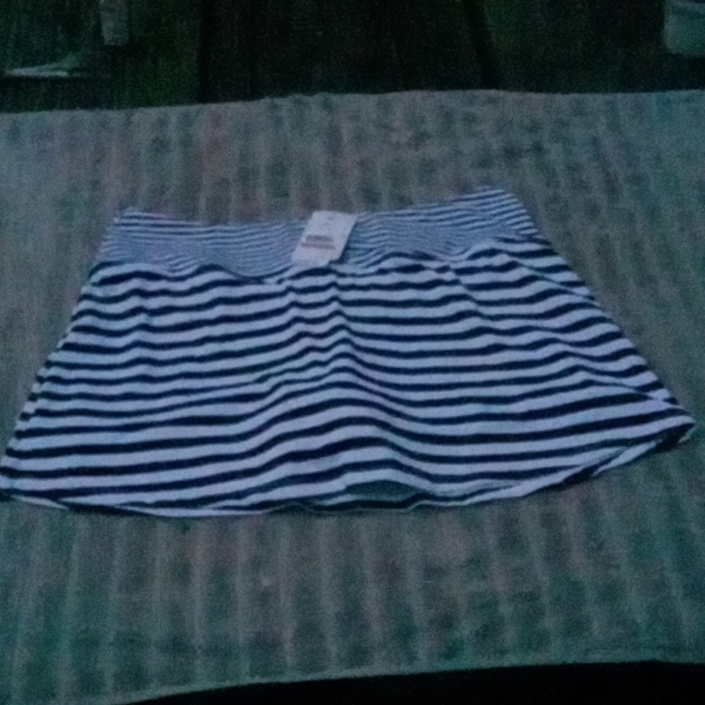 NWT Tommy BAHAMA Breaker Bay Stripe Skort black